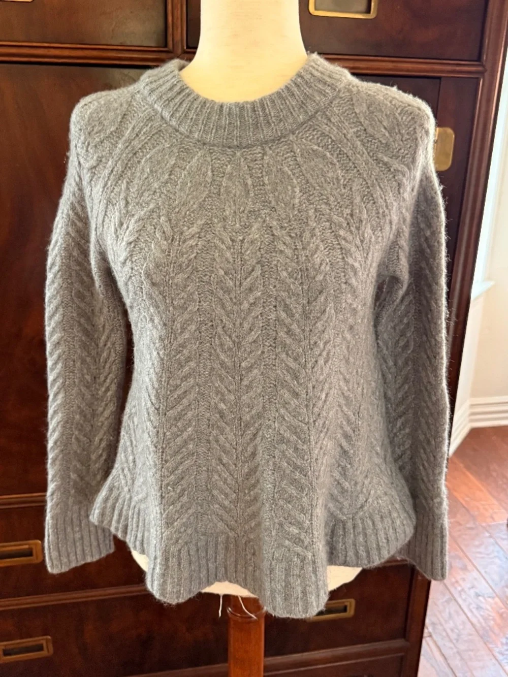 Tuckernuck Peacock Gray Wool Cable Knit Crewneck Sweater | L